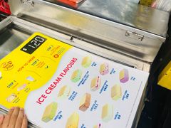 -詹爷爷乌节路街头冰淇淋