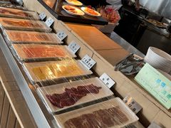 自助取餐区-荣誉国际酒店-云顶旋转餐厅