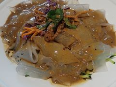 招牌手工大拉皮-关东小磨东北菜(上海长风大悦城店)