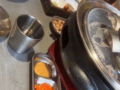 -围炉肉舍•炭烤活鳗•丹东海鲜烤肉(步行街店)