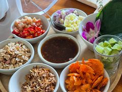 -Chom Cafe and Restaurant