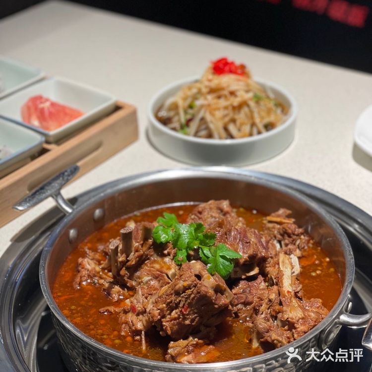 不愧是蝉联四年的必吃榜 | 羊蝎子中的天花板yyds 