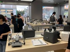 -DJI大疆(深圳华强北曼哈授权体验店)