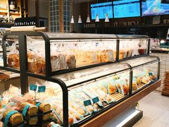 面包甜点陈列柜-罗莎蛋糕(魔法师司门口店)