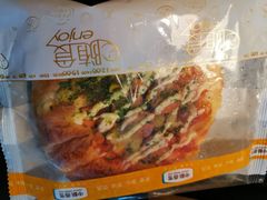 披萨香肠调理面包-中粮丰通（北京)食品有限公司