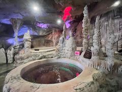 -泉城欧乐堡戏水湾艺术养生温泉