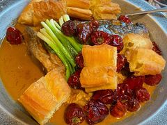 家烧大鱼头-青年公社烤鸭(宝杨宝龙广场店)
