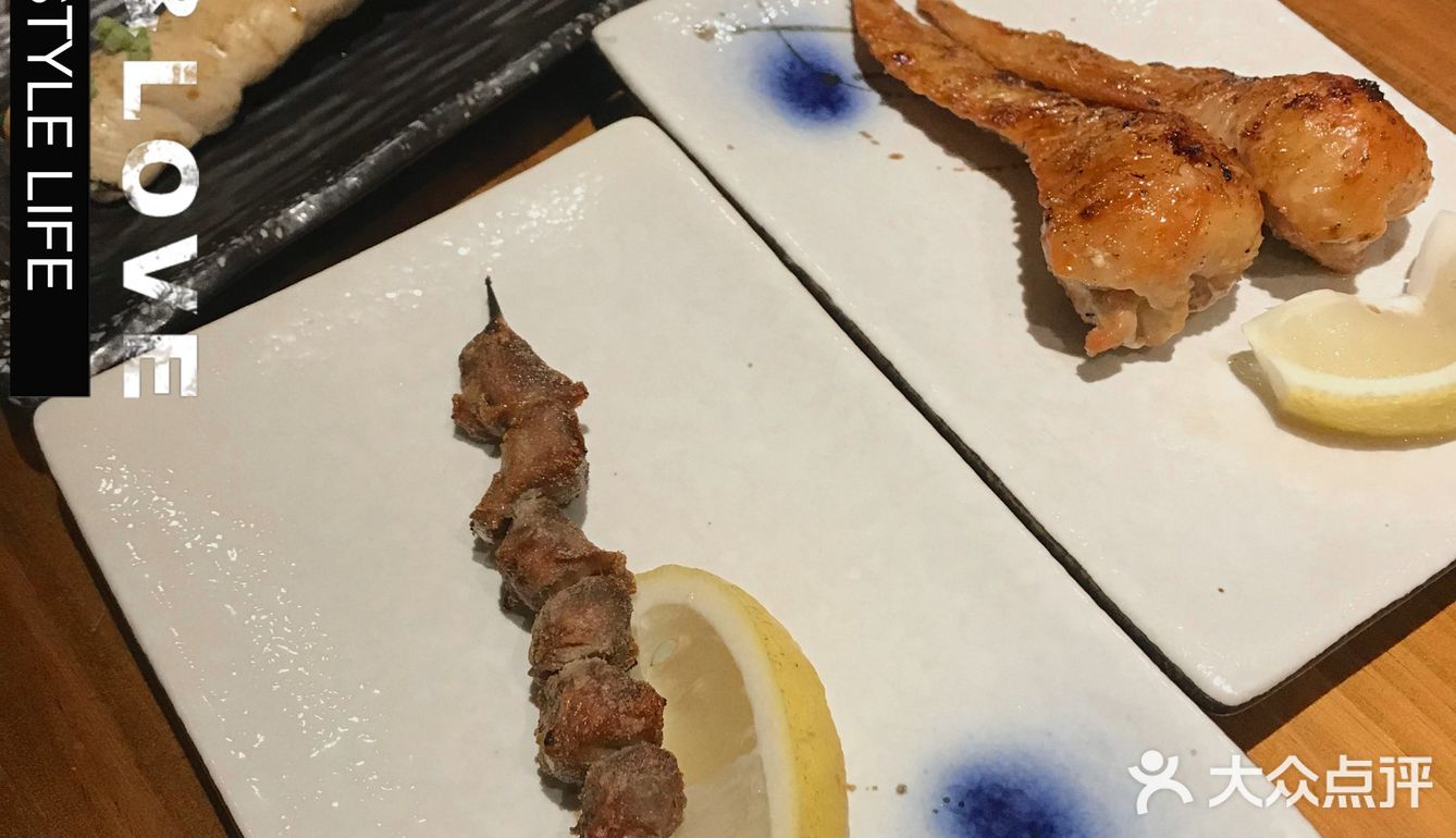 顾客室外等两小时里面却很多座位不安排，❌节假日来