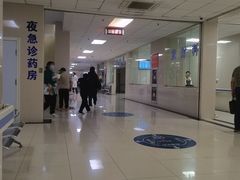 -上海市松江区泗泾医院