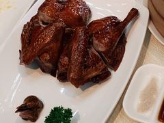 脆皮烧顶鸽-御宝轩(益丰·外滩源店)