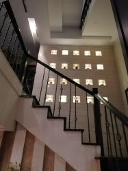 -威思丽高温瑜伽会馆