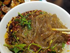 万记特色酸辣粉-万记麻辣烫国展总店