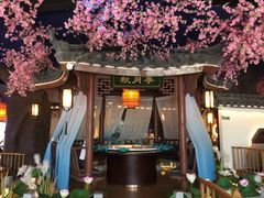 -荷塘秋月·本帮江浙菜(国权路店)