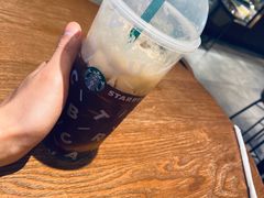 -星巴克(武汉江夏中百广场店)