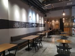 用餐区-HELLO 27 意面·沙拉·帕尼尼