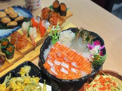 -万岁料理回转寿司(华贸店)