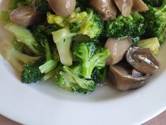 草菇西兰花-烤肉宛饭庄(南礼士路店)