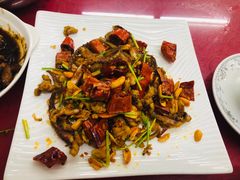 脆椒辣鱿鱼-兴国苑酒店