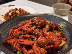 -肥肥虾庄·金牌油焖大虾(汉口城市广场店)