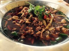 -兔行天下-鸿鹤鲜锅兔(中海国际店)