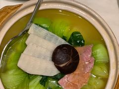 -满江红四季餐厅 · 国家五钻级酒家(新纪元大酒店店)
