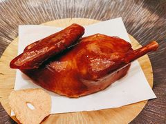 红烧妙龄乳鸽-滨江花月宴
