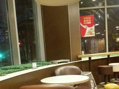 -麦当劳(南京路2店)
