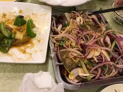 -鹤乡东北菜(崮山路店)