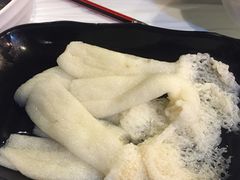 -鲜入围煮花胶鸡海鲜火锅