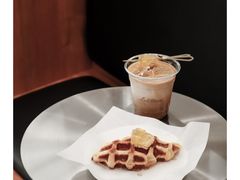 Bee的蜂巢拿铁-LilBee Coffee