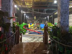 -泉城欧乐堡戏水湾艺术养生温泉