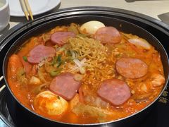 -三清洞摩西韩式年糕火锅(威高广场店)