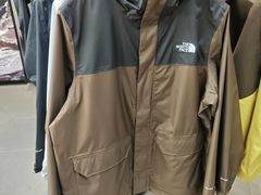 -百联奥特莱斯广场(南京店)