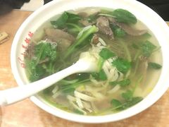 牛肉粉丝汤-小姜锅贴(凤凰街店)