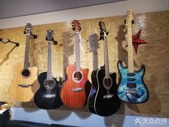 -艺桉余音琴行(火神庙分店)
