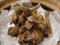 盐焗乳鸽-澳门西南饭店·粤菜·茶市·手工点心(华海路店)