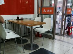 大堂-满宝馄饨(HRB新亭街店)