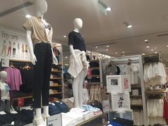 -优衣库(上海虹口龙之梦店)