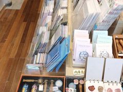 -猫的天空之城概念书店(杭州南宋御街店)