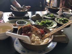 腊味拼滑鸡-荣记煲仔饭(高庙路店)