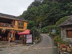 -高荡千年布依古寨旅游景区