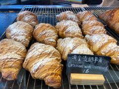 黄金流奶羊角-麦田工坊(月湖店)