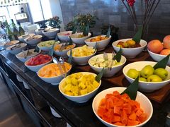 自助取餐区-云端西餐厅(南宁龙光那莲豪华精选酒店)
