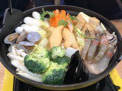 泰式火锅-About Bistro關於·泰式家庭料理
