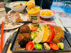牛肉汉堡饭-肥韬香港茶餐厅(上海首店)