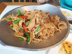 -荷塘秋月·本帮江浙菜(国权路店)