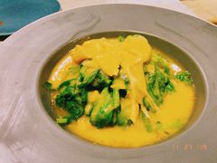豌豆黄浸豌豆尖-半山腰·云南菜(侨福芳草地店)