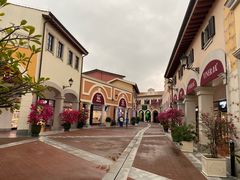 -佛罗伦萨小镇广佛名品奥特莱斯(疏港路店)