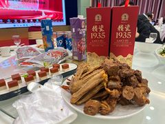 -泉畔人家·老济南经典鲁菜(大明湖店)