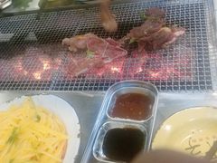 -马路牙子烧烤音乐酒馆(望京店)